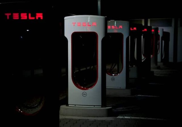 Quels sont les derniers progrès en matière de recharge rapide pour véhicules électriques ?